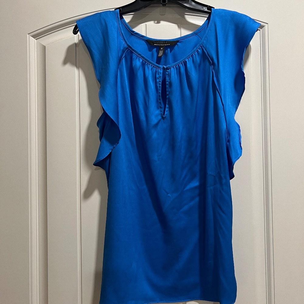 WHBM Blue flutter sleeve blouse M